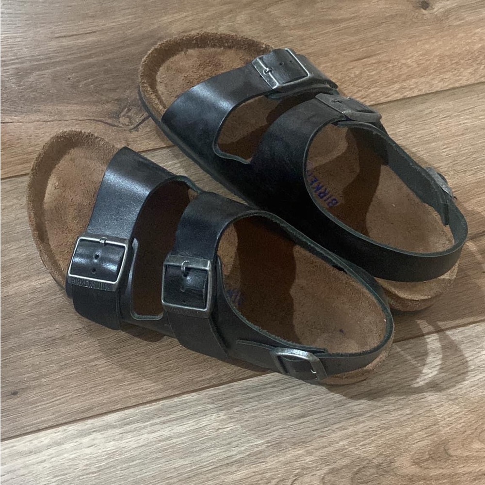 Birkenstocks Milano style.